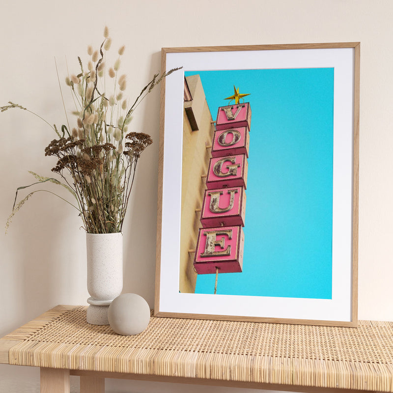 Retro Vogue Sign