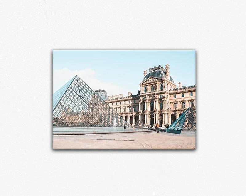 LouvreÃÅ, Paris, France Canvas Print